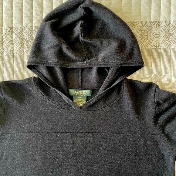 DANIER Hooded Sweater - Picture 4 of 4